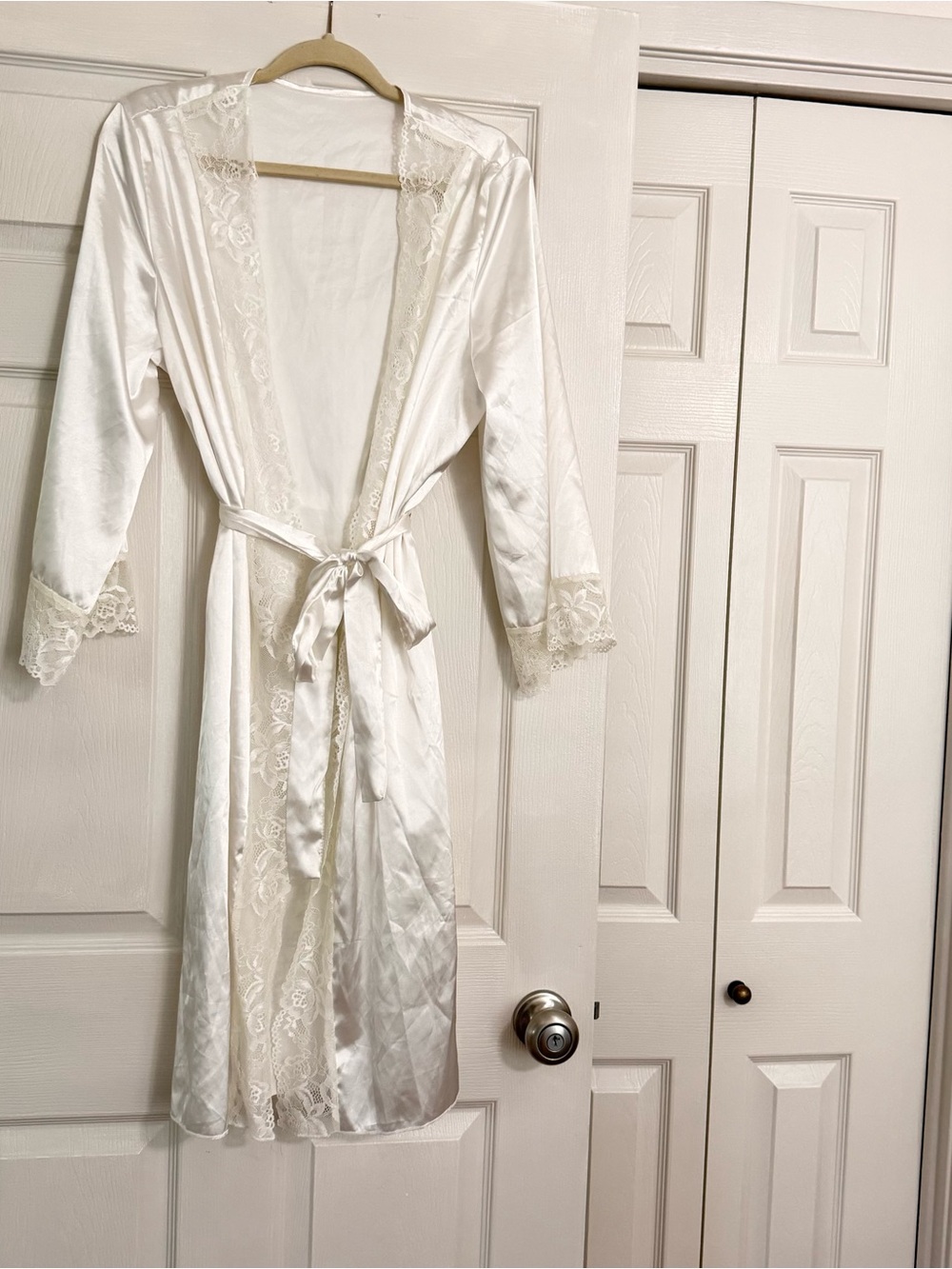 Amazon Satin Lace-Trim Long Robe - White